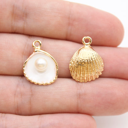 Pearl Pendant in Oyster Shell